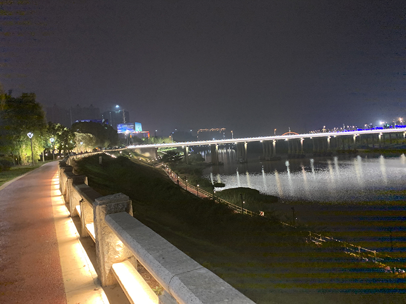 Landscape lighting of steamed water east embankment in Hengyang City